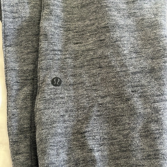LULULEMON Grey and black Athletic Joggers size 6 - Picture 7 of 8